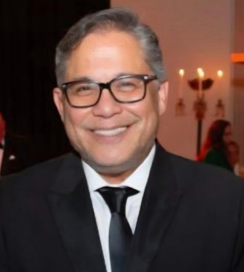 Dr. GABRIEL  ROVAYO